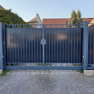 496887722